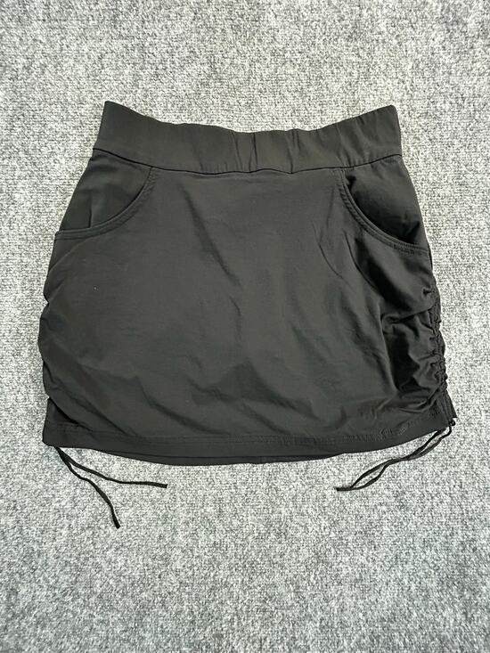 Columbia Dresses & Skirts - Columbia Omni-Shield Black Skort Women's Medium M Stretch Hiking Golf Skirt